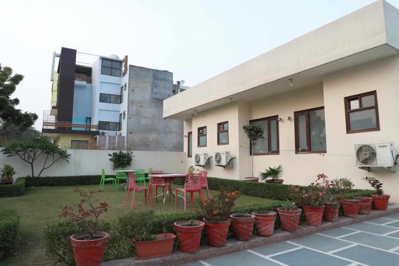 Lime Tree Studio Near Fortis 古尔冈 外观 照片
